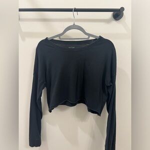 Long sleeve crop top